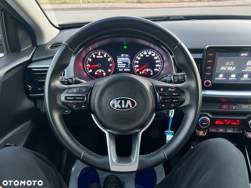 Kia Stonic 1.4 L - 13