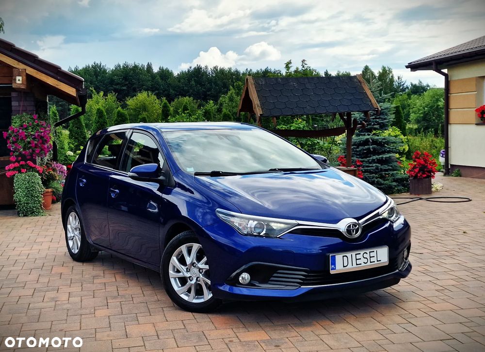 Toyota Auris 1.6 D-4D Prestige - 8