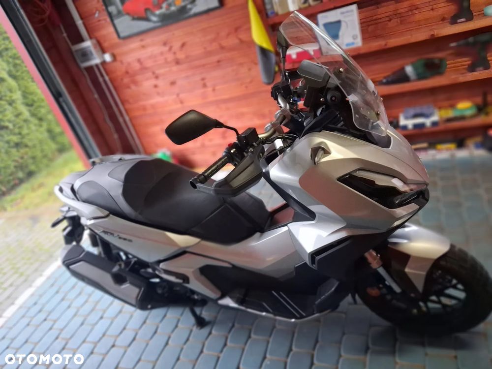 Honda ADV350 - 1