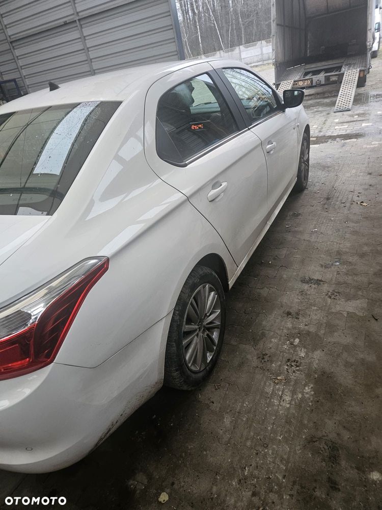 Citroën C-Elysée ver-1-6-vti-exclusive - 3