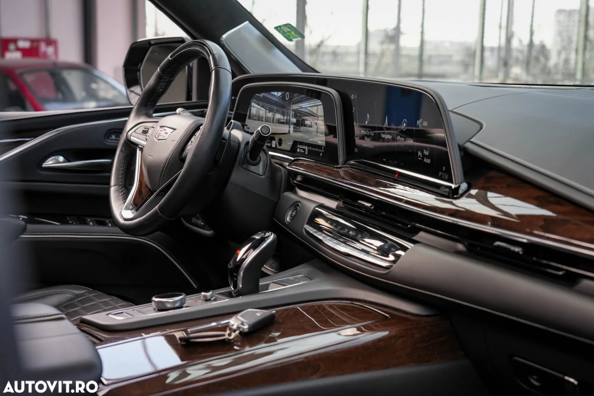 Cadillac Escalade - 18