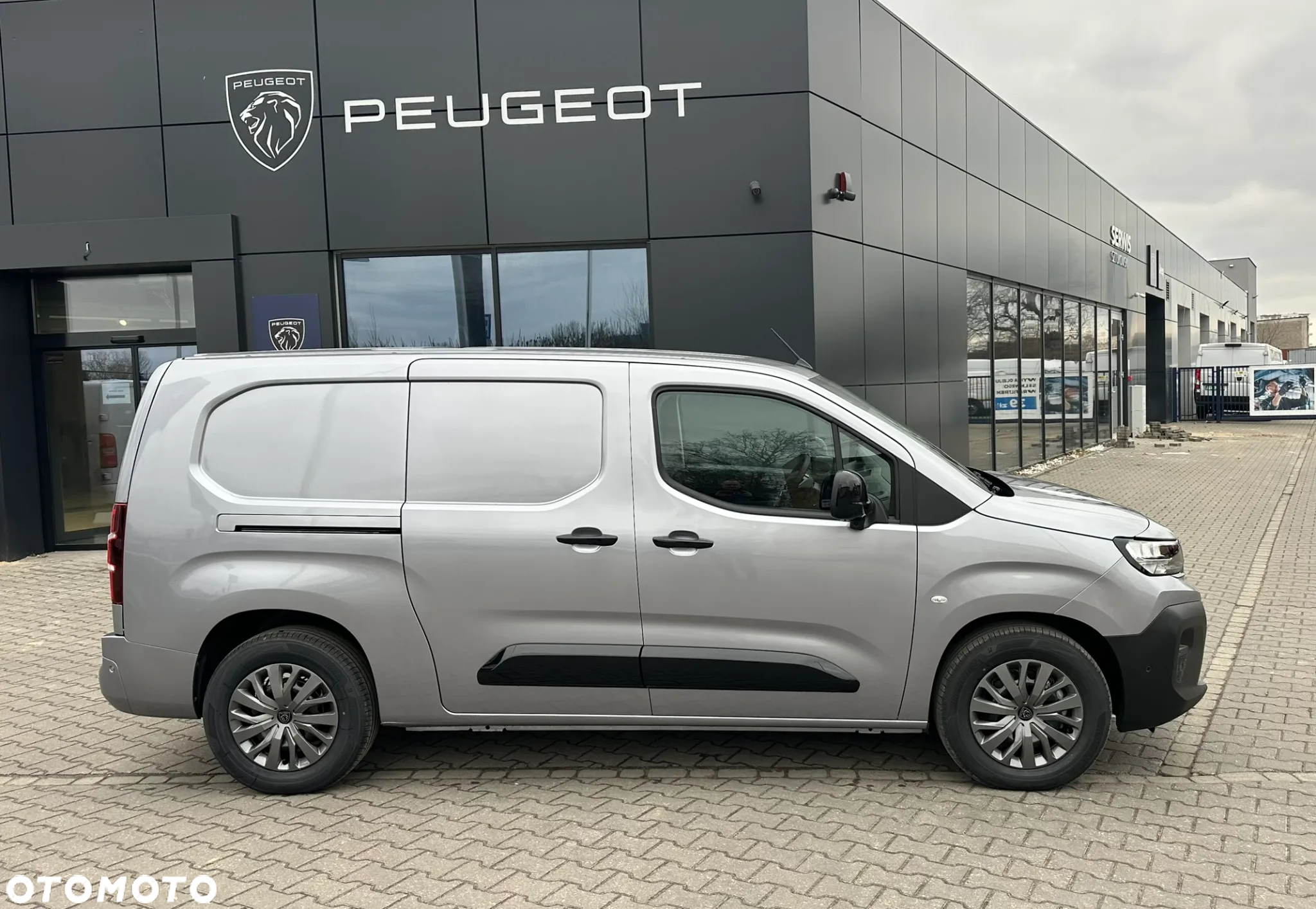 Peugeot e-Partner Furgon Long 750kg EV 136 KM, zasięg 330 km (akumulator 50 kWh) - 2