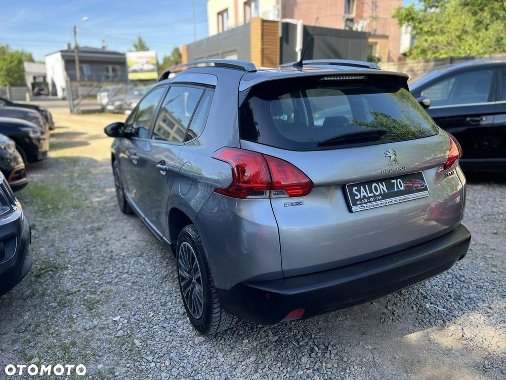 Peugeot 2008 - 6