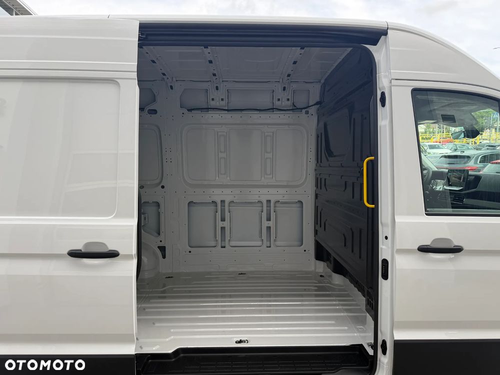 Volkswagen Crafter - 11