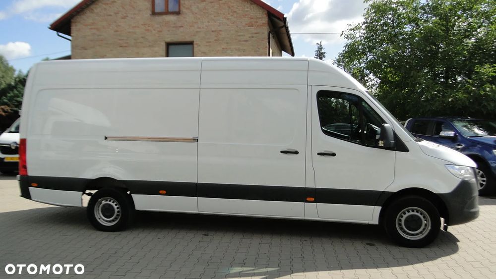 Mercedes-Benz SPRINTER - 8