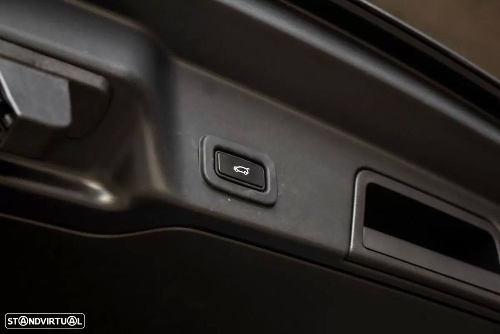 Land Rover Range Rover Evoque 2.0 D150 AWD Auto - 35