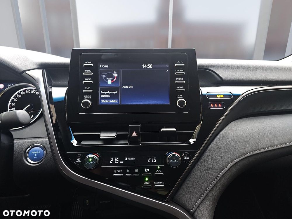 Toyota Camry 2.5 Hybrid Comfort CVT - 18
