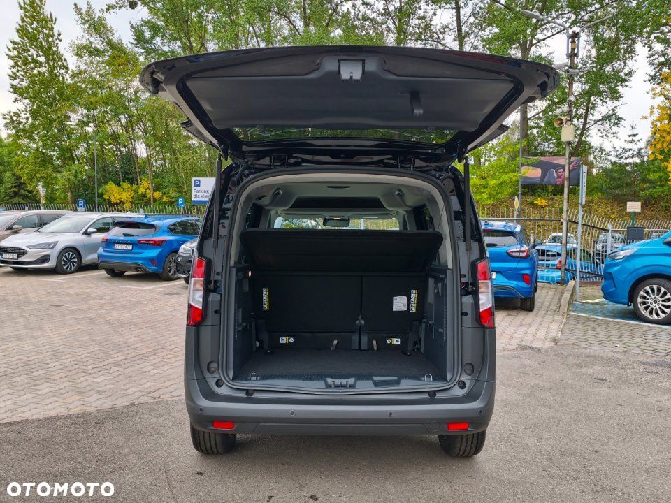 Ford Tourneo Courier - 10