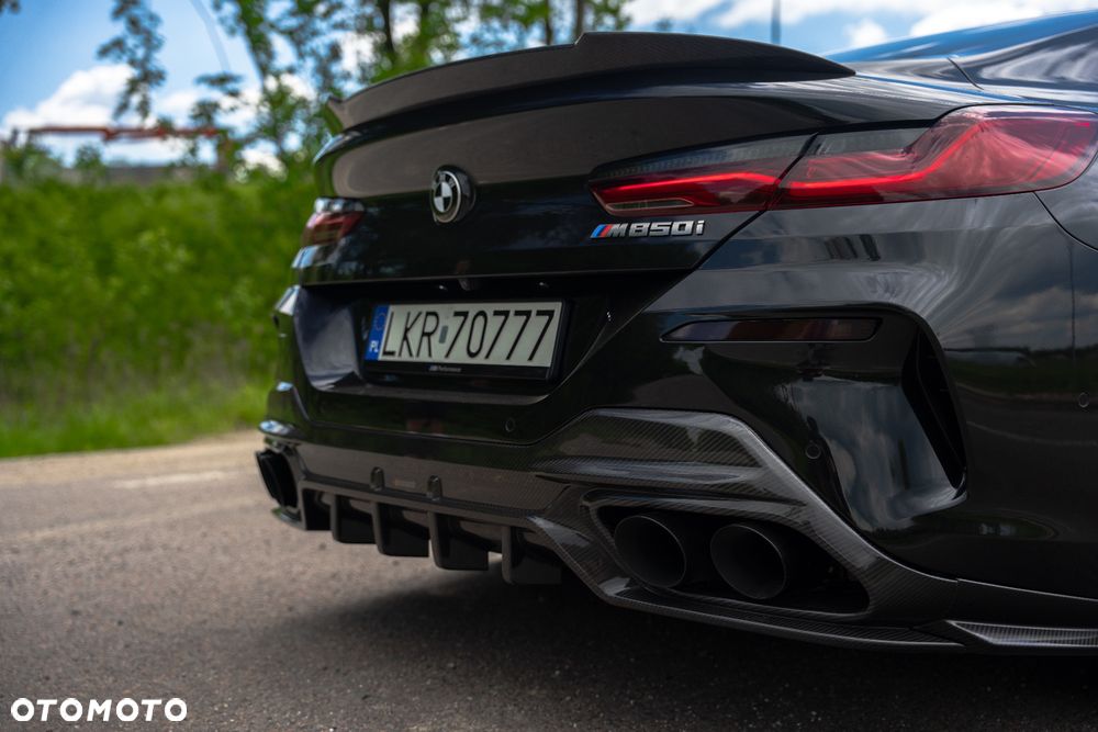 BMW Seria 8 - 12