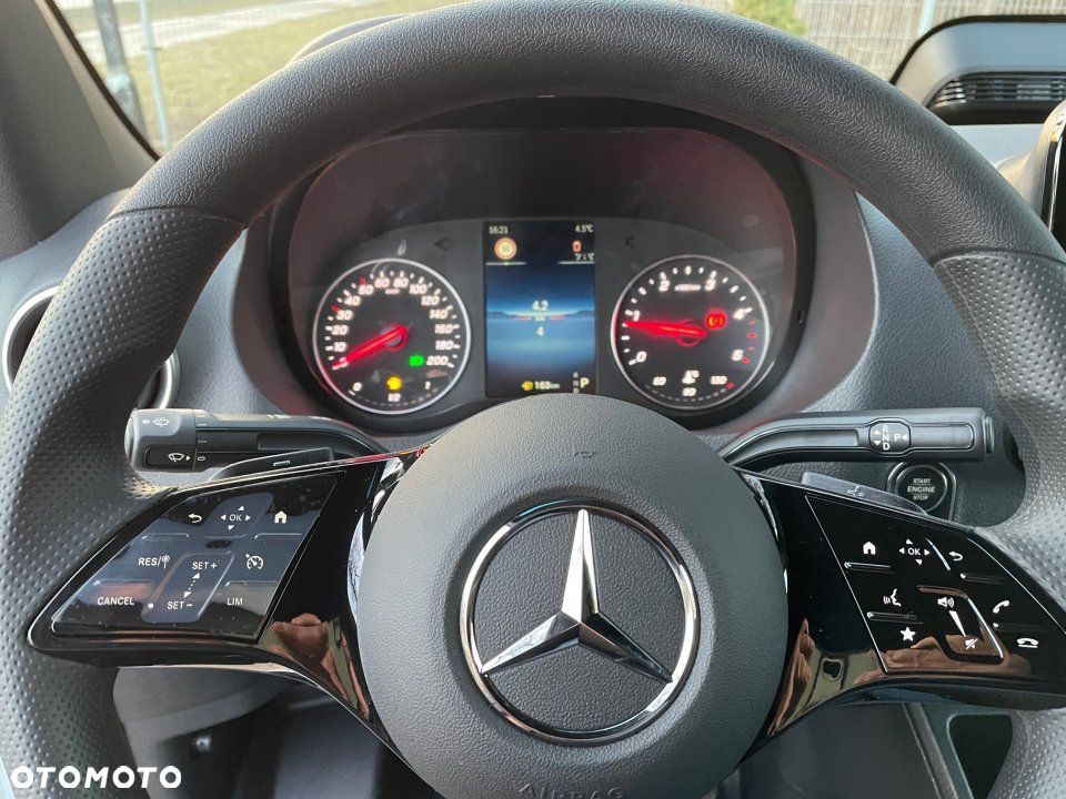 Mercedes-Benz Sprinter - 6