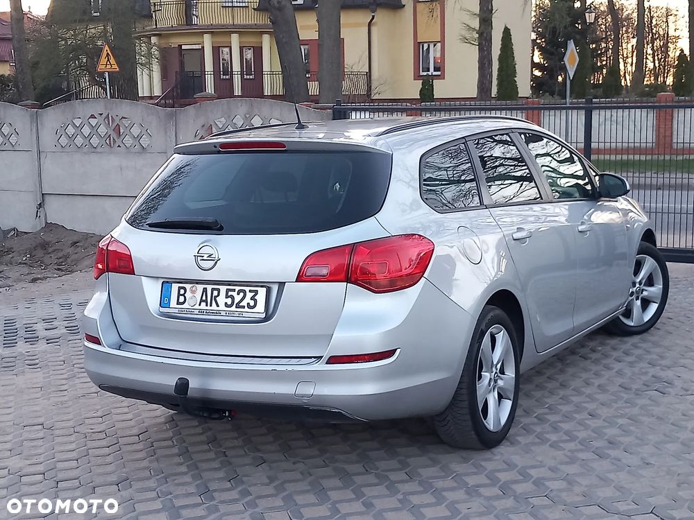 Opel Astra 1.6 150 Jahre - 14