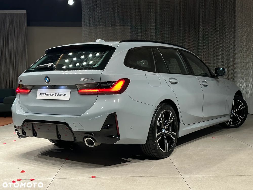 BMW Seria 3 330i xDrive M Sport sport - 2