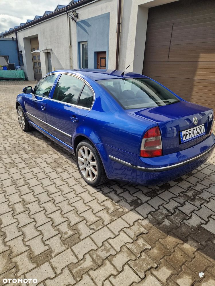 Skoda Superb 2.0 TDI DPF Elegance - 3