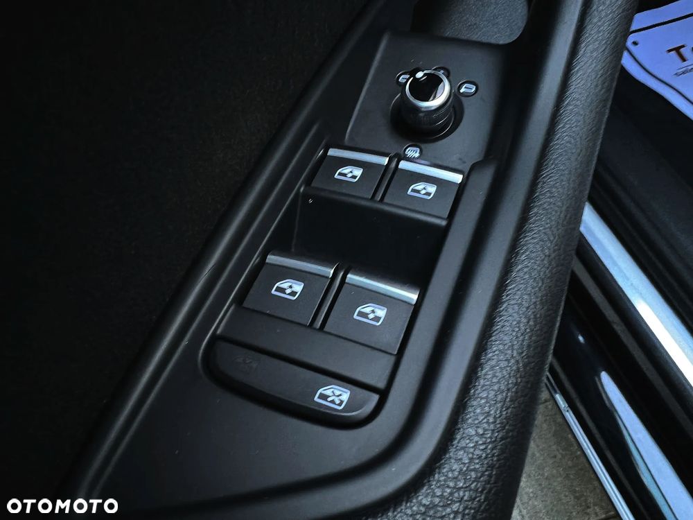 Audi A4 Avant 2.0 TDI S tronic design - 32