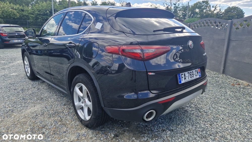 Alfa Romeo Stelvio 2.2 16V AT8-Q4 Executive - 3