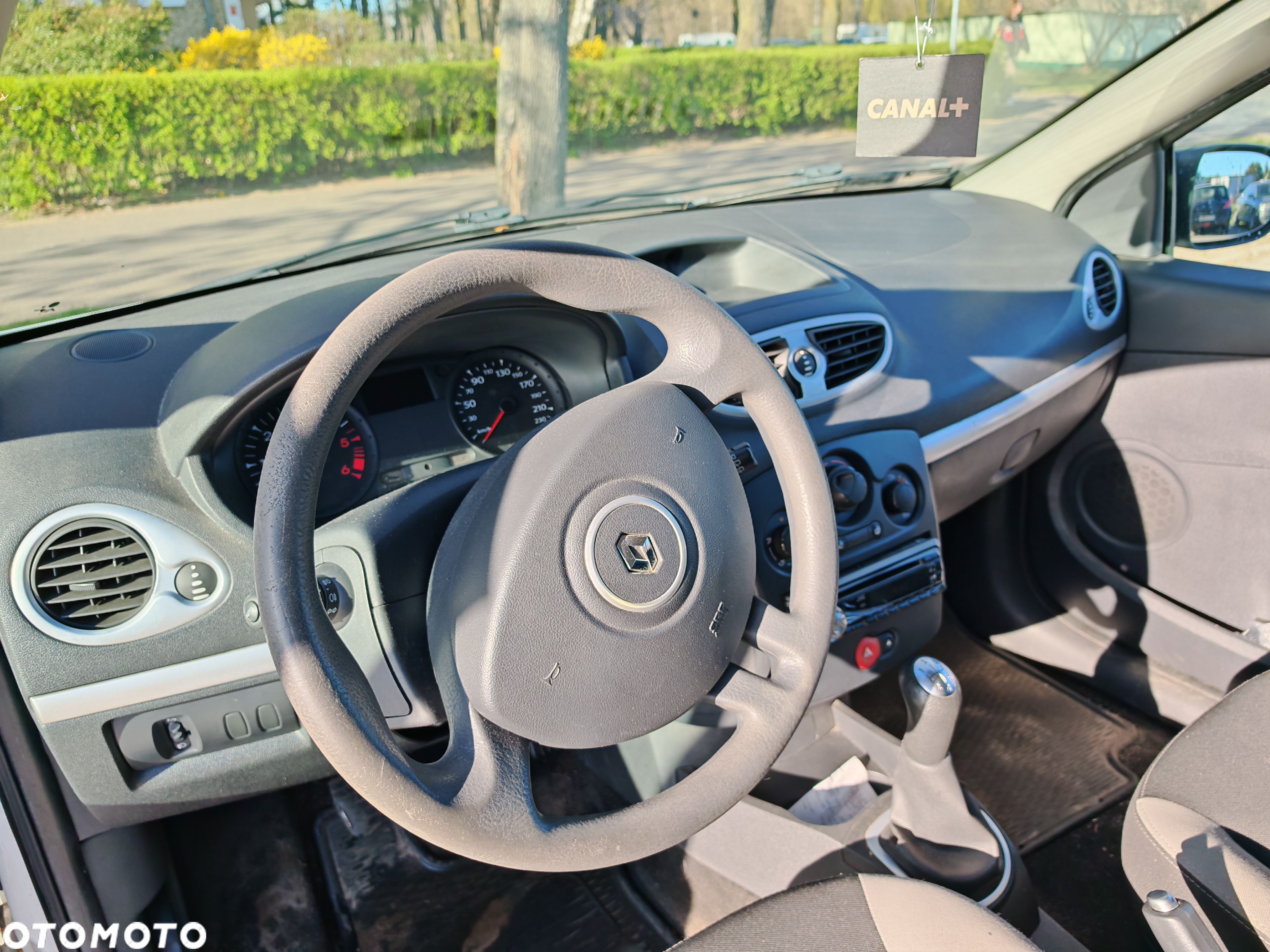 Renault Clio - 10