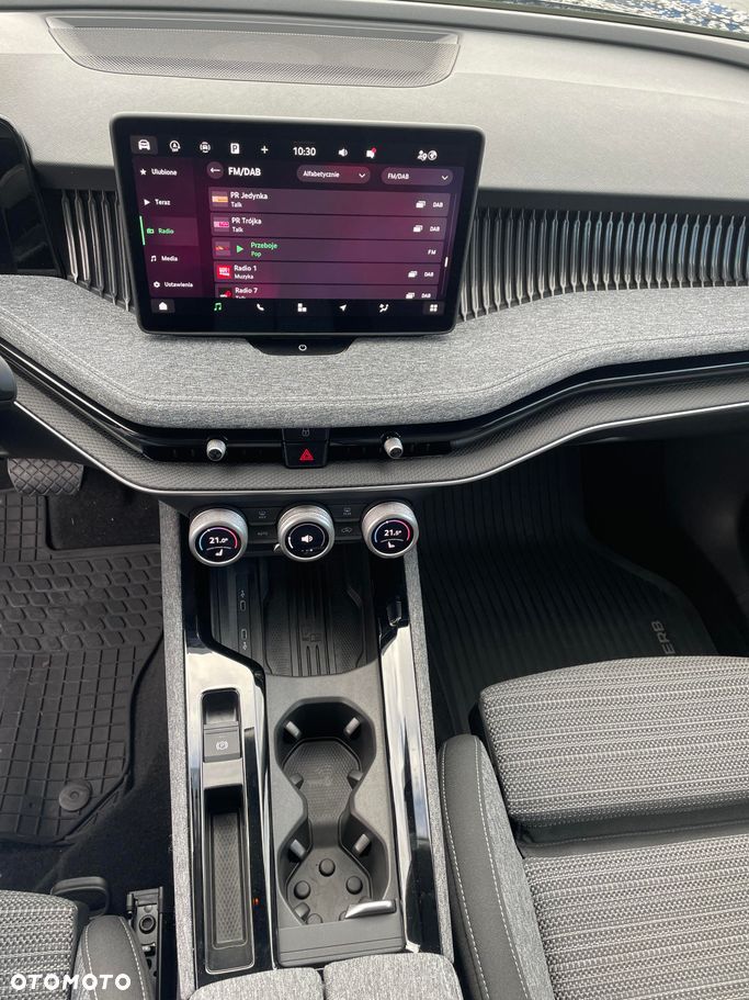 Skoda Superb 2.0 TDI SCR Selection DSG - 13