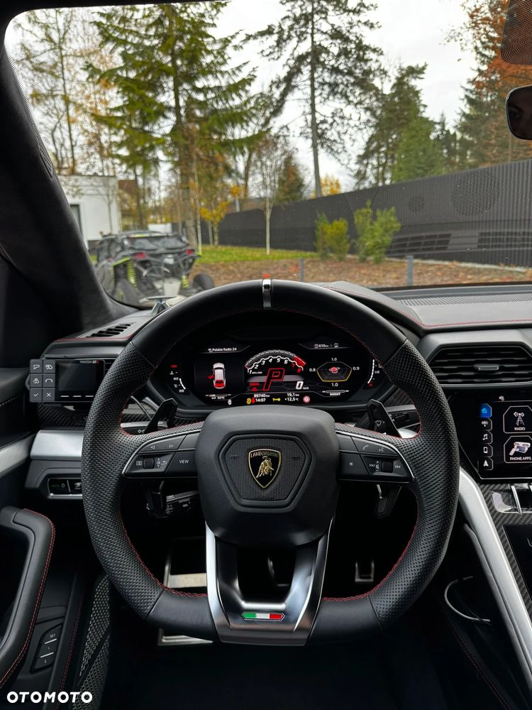 Lamborghini Urus - 13