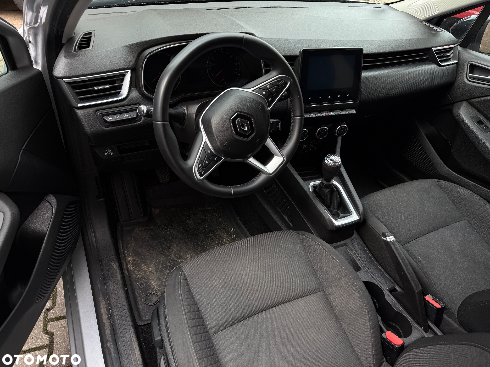 Renault Clio - 9