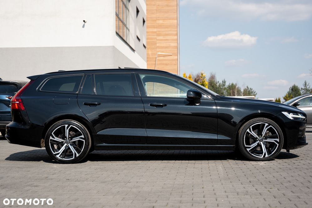 Volvo V60 B4 B DKG Ultimate Dark - 17