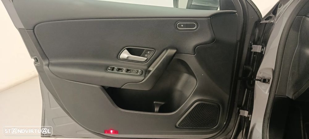 Mercedes-Benz A 200 Standard - 27