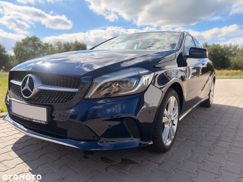 Mercedes-Benz Klasa A 220 4-Matic Urban - 12