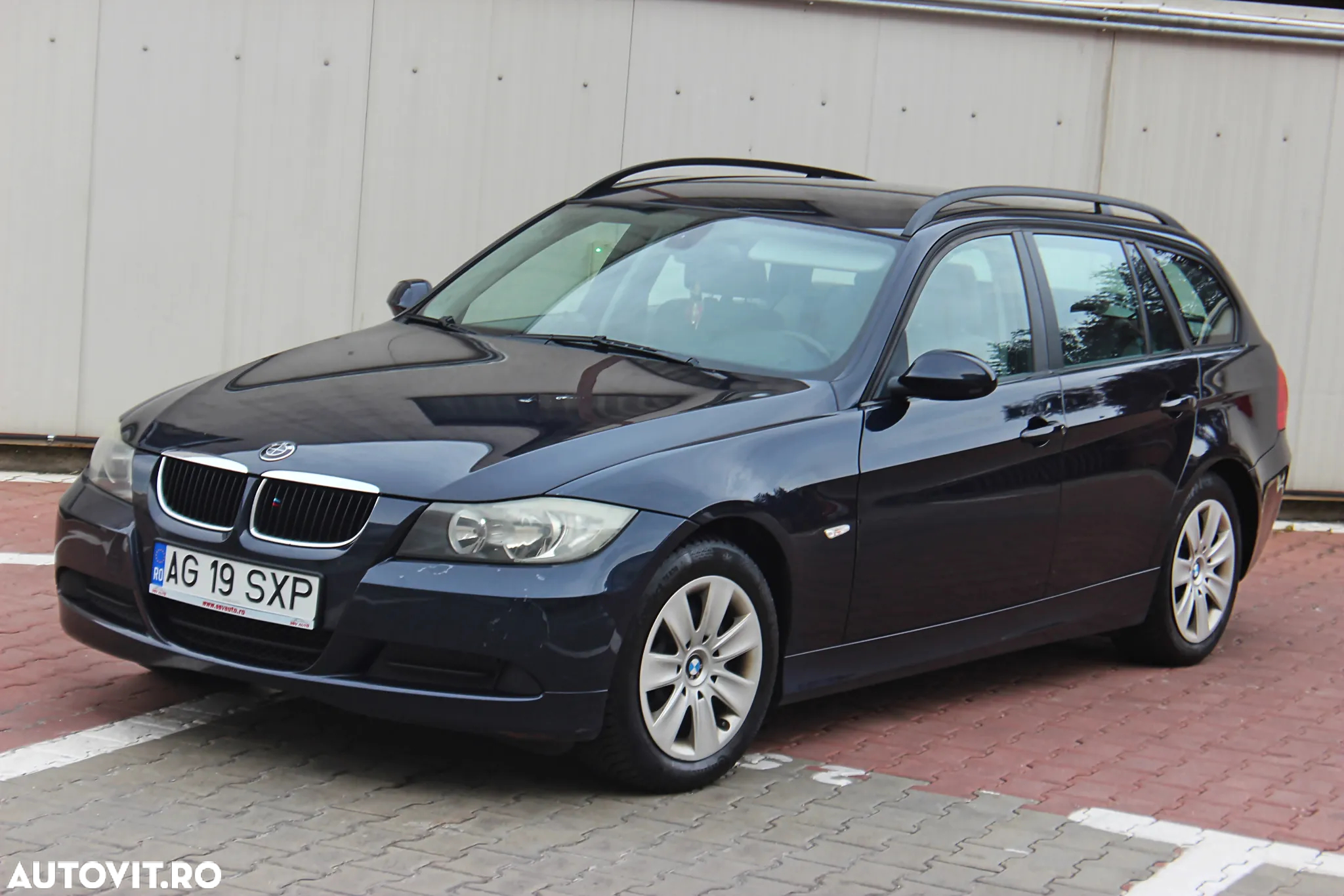 BMW Seria 3 320d DPF Touring - 8