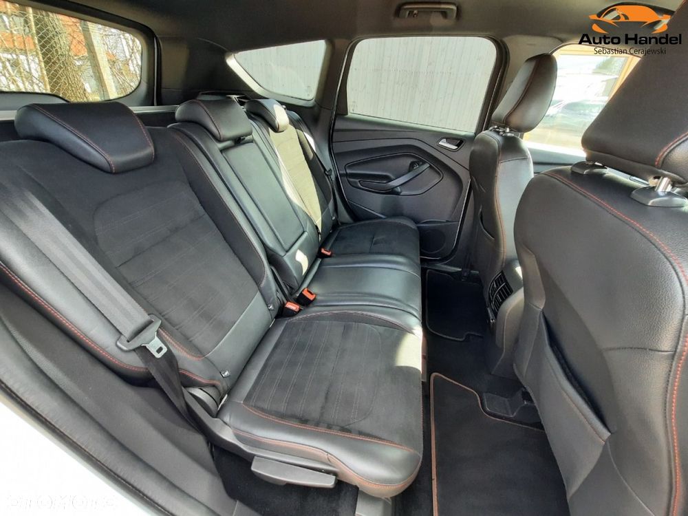 Ford Kuga 1.5 EcoBoost 2x4 ST-Line - 39