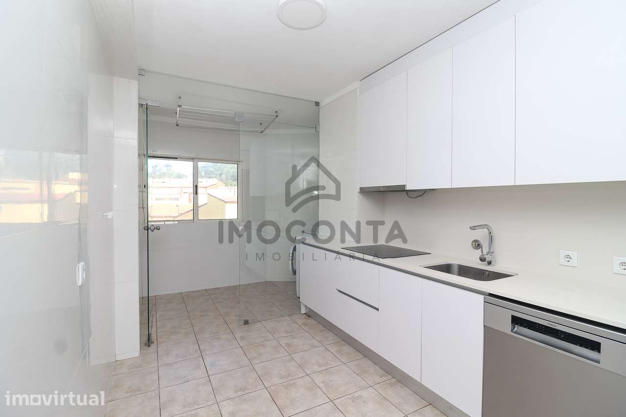 T2 com Excelentes Áreas | Lugar de Garagem | Campanhã | Porto - Grande imagem: 3/26