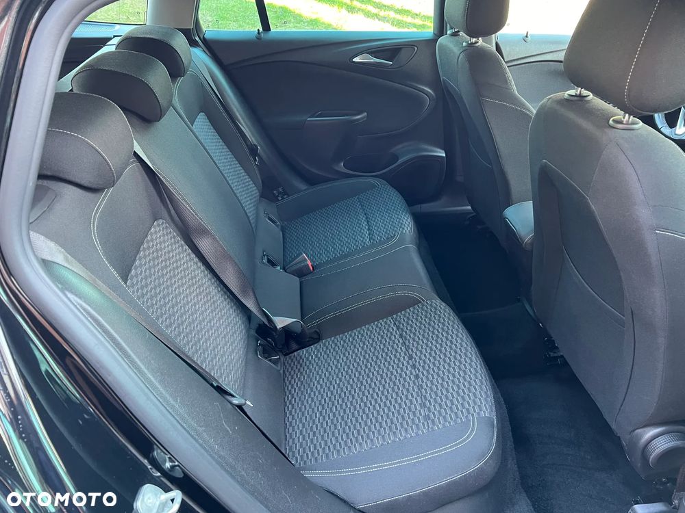 Opel Astra 1.6 D Start/Stop Dynamic - 21