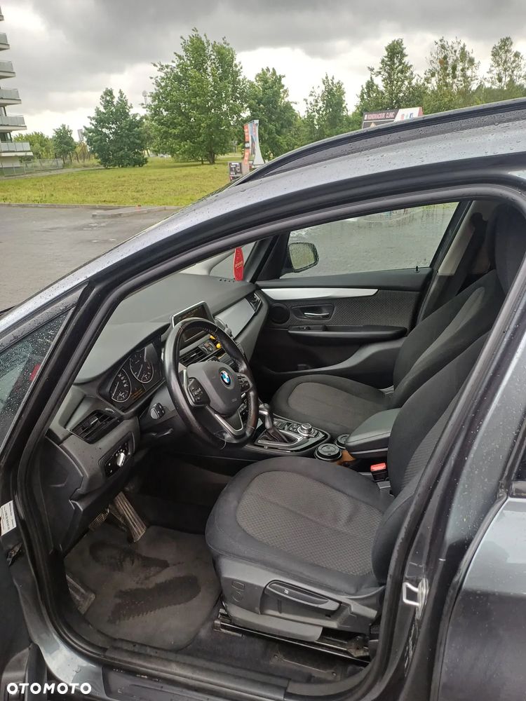 BMW Seria 2 218d - 6