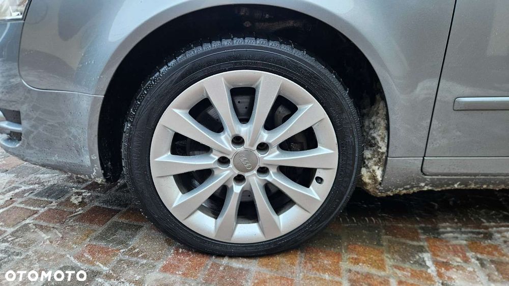 Audi A4 Avant 2.0T FSI Multitronic - 23