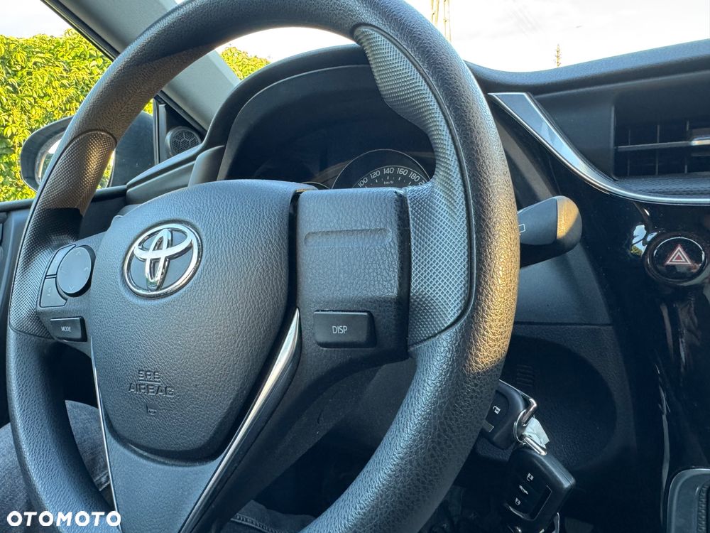 Toyota Auris 1.33 Dual-VVT-i Design Edition - 20