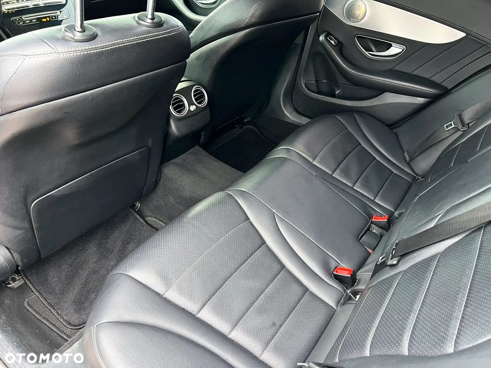 Mercedes-Benz Klasa C 220 d 9G-TRONIC - 26