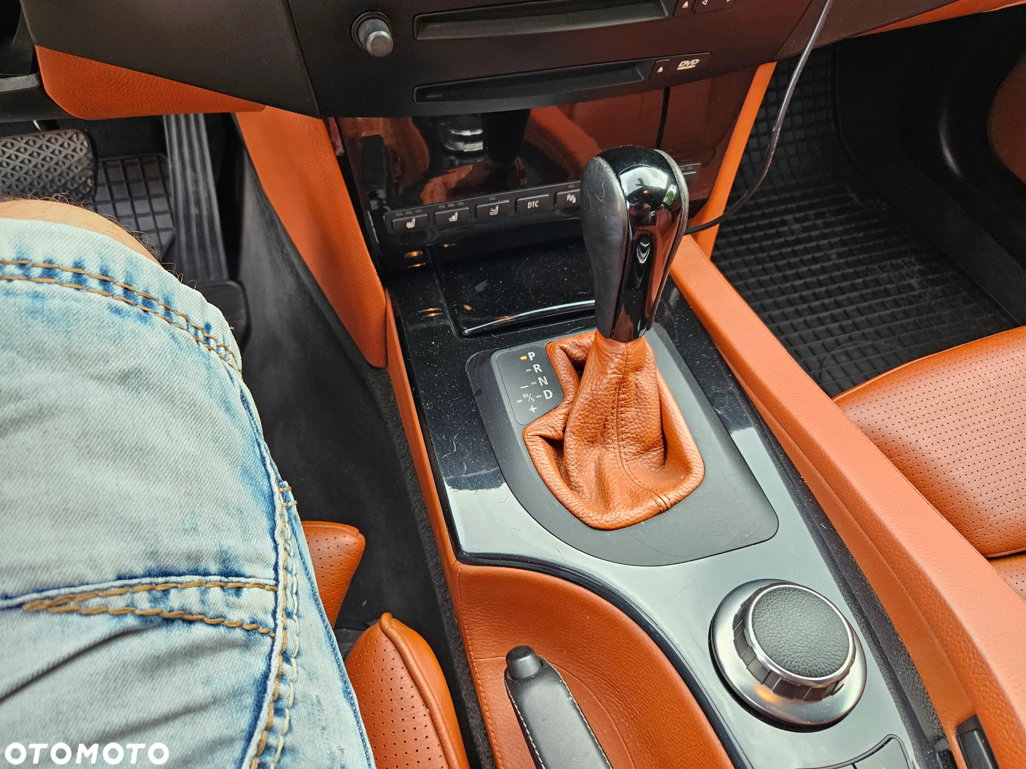 BMW Seria 5 550i - 16