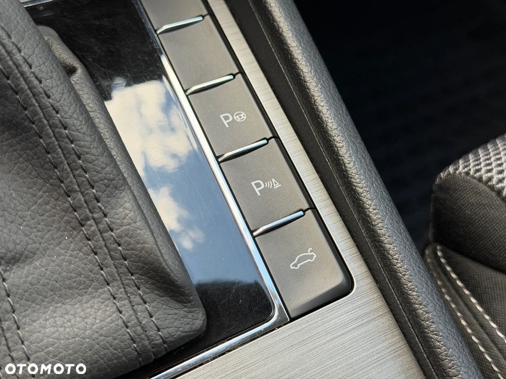 Skoda Superb 2.0 TSI Style DSG - 24