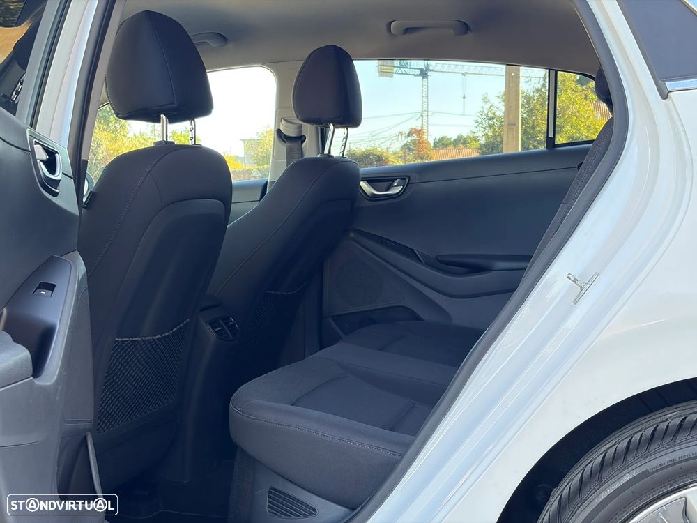 Hyundai Ioniq 1.6 GDI HEV Hybrid Tech - 41