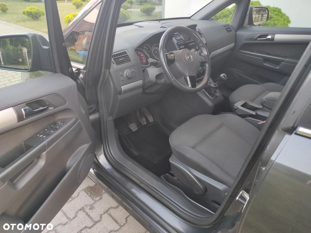 Opel Zafira 1.8 Cosmo - 6