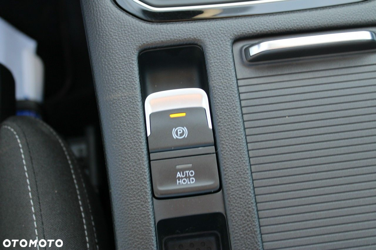 Volkswagen Passat - 31