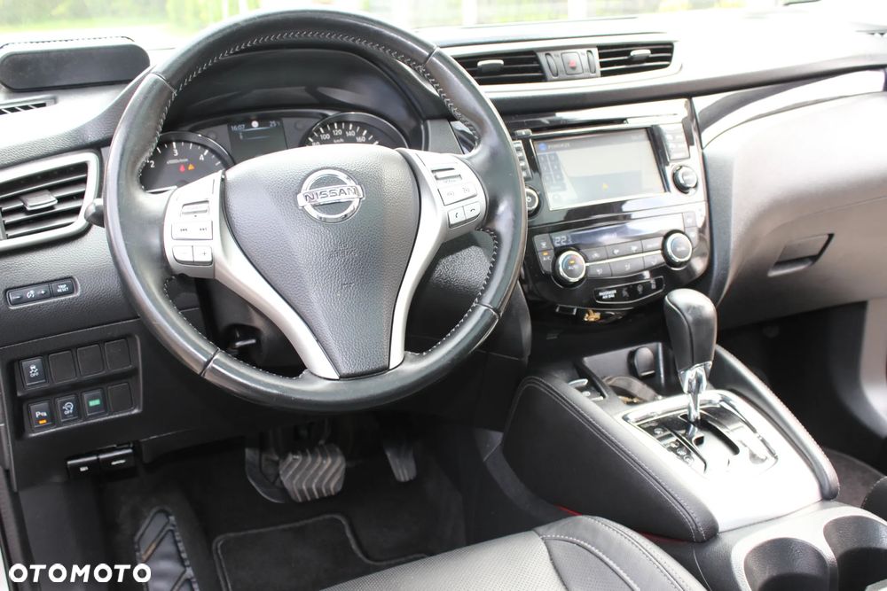 Nissan Qashqai 1.6 DCi Xtronic TEKNA - 9