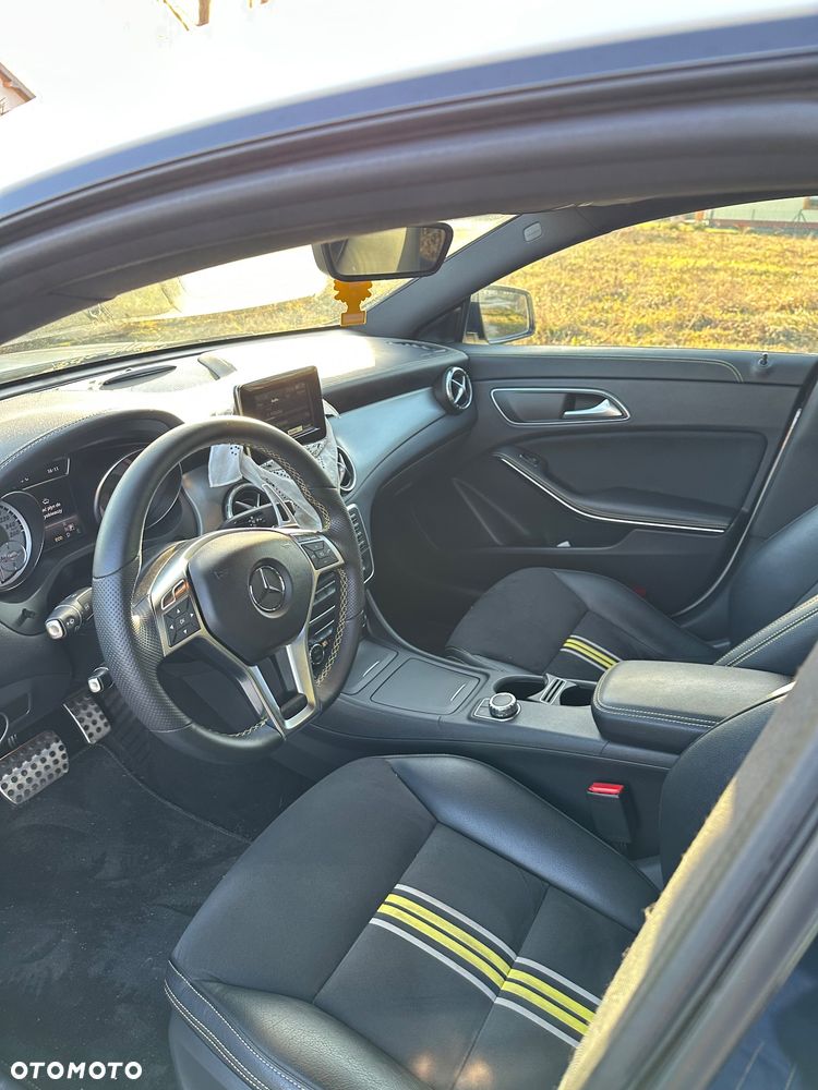 Mercedes-Benz CLA 250 Sport 7G-DCT - 7