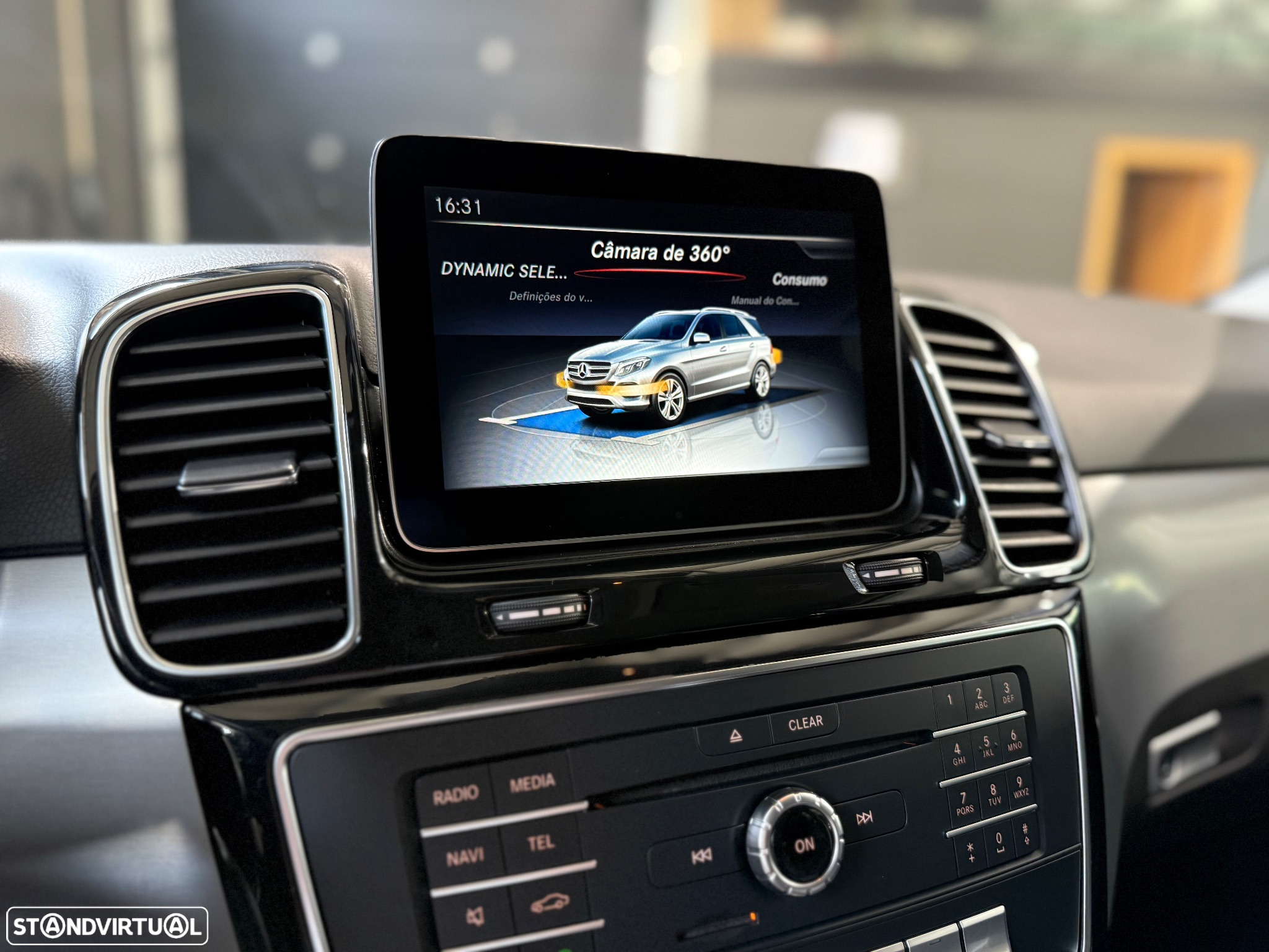 Mercedes-Benz GLE 350 d 4Matic 9G-TRONIC AMG Line - 29