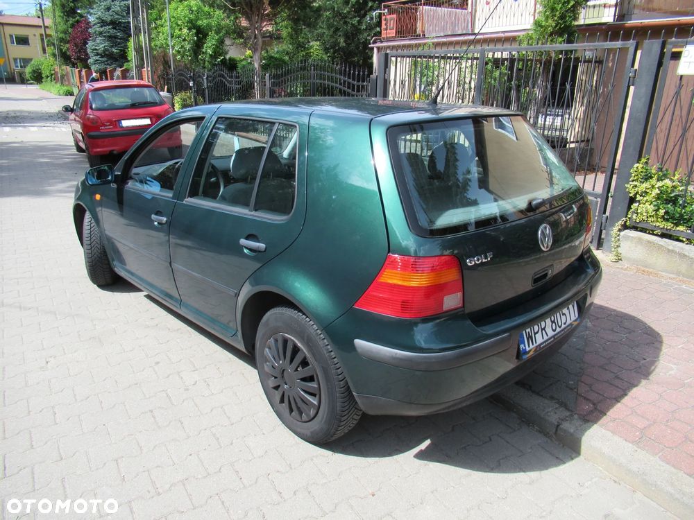 Volkswagen Golf 1.4 Comfortline - 12