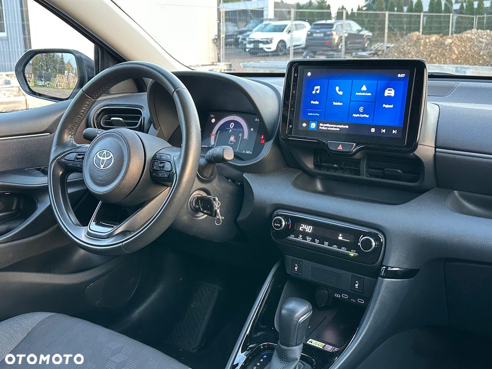 Toyota Yaris - 24