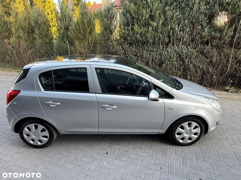 Opel Corsa 1.4 16V - 13