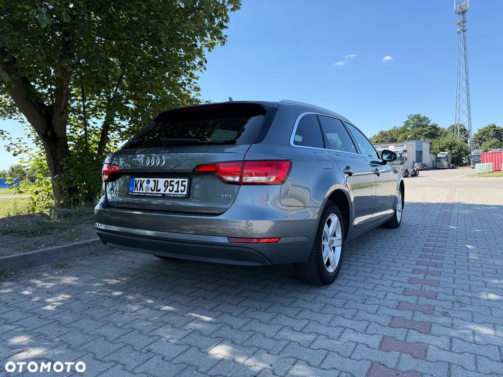 Audi A4 Avant 2.0 TDI S tronic - 4