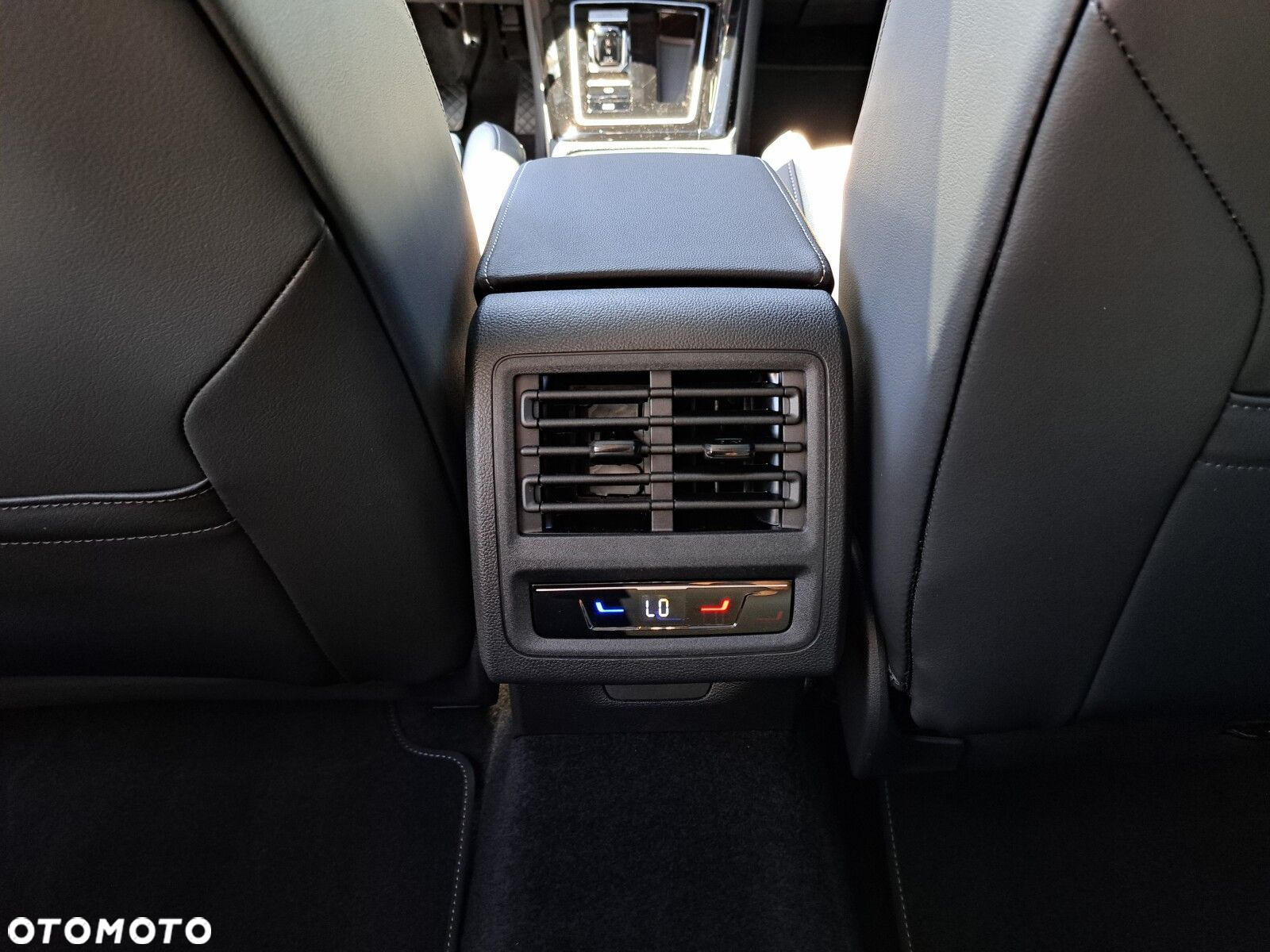 Volkswagen Golf - 36