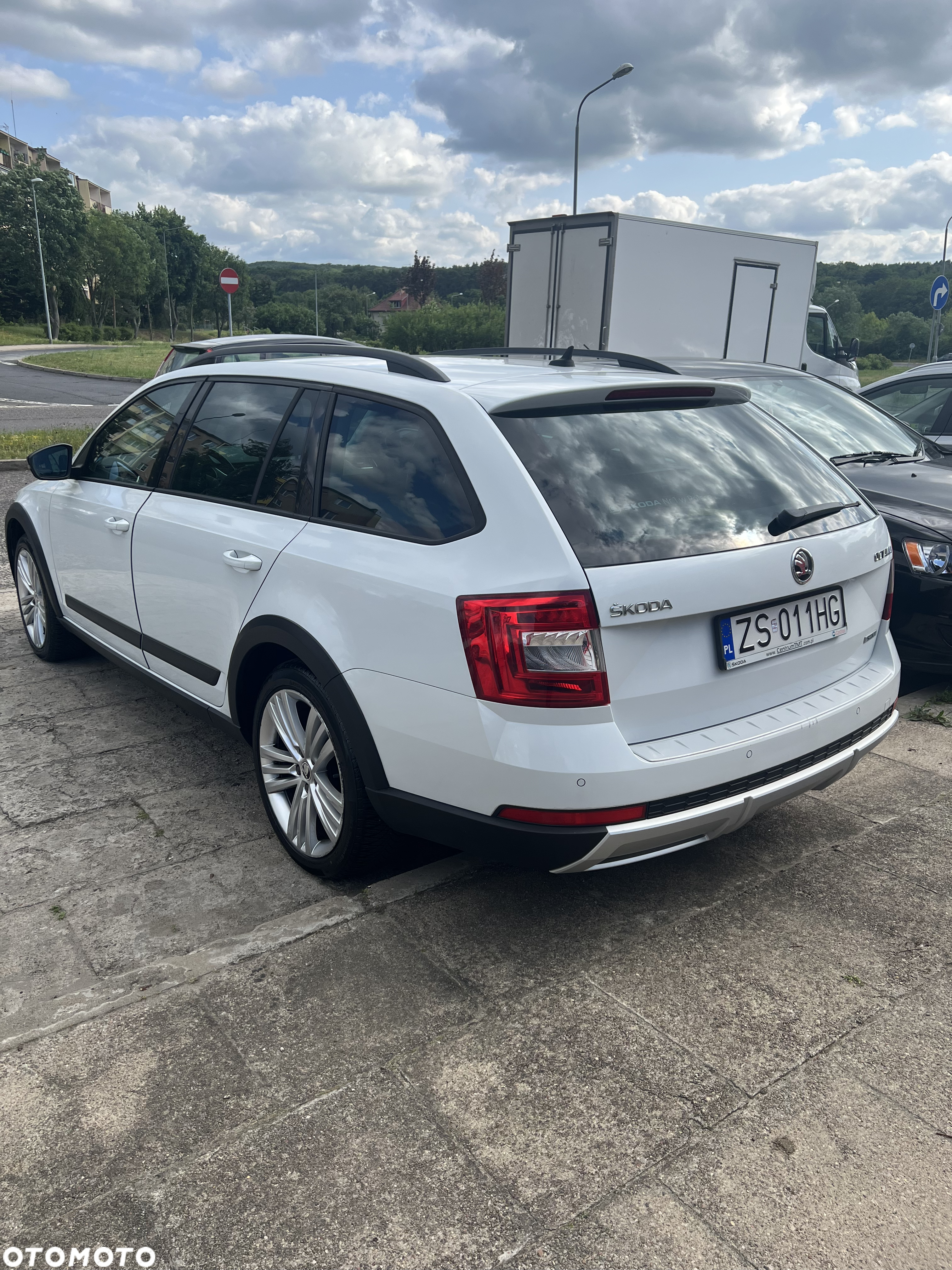 Skoda Octavia Scout 2.0 TDI 4x4 DSG - 6