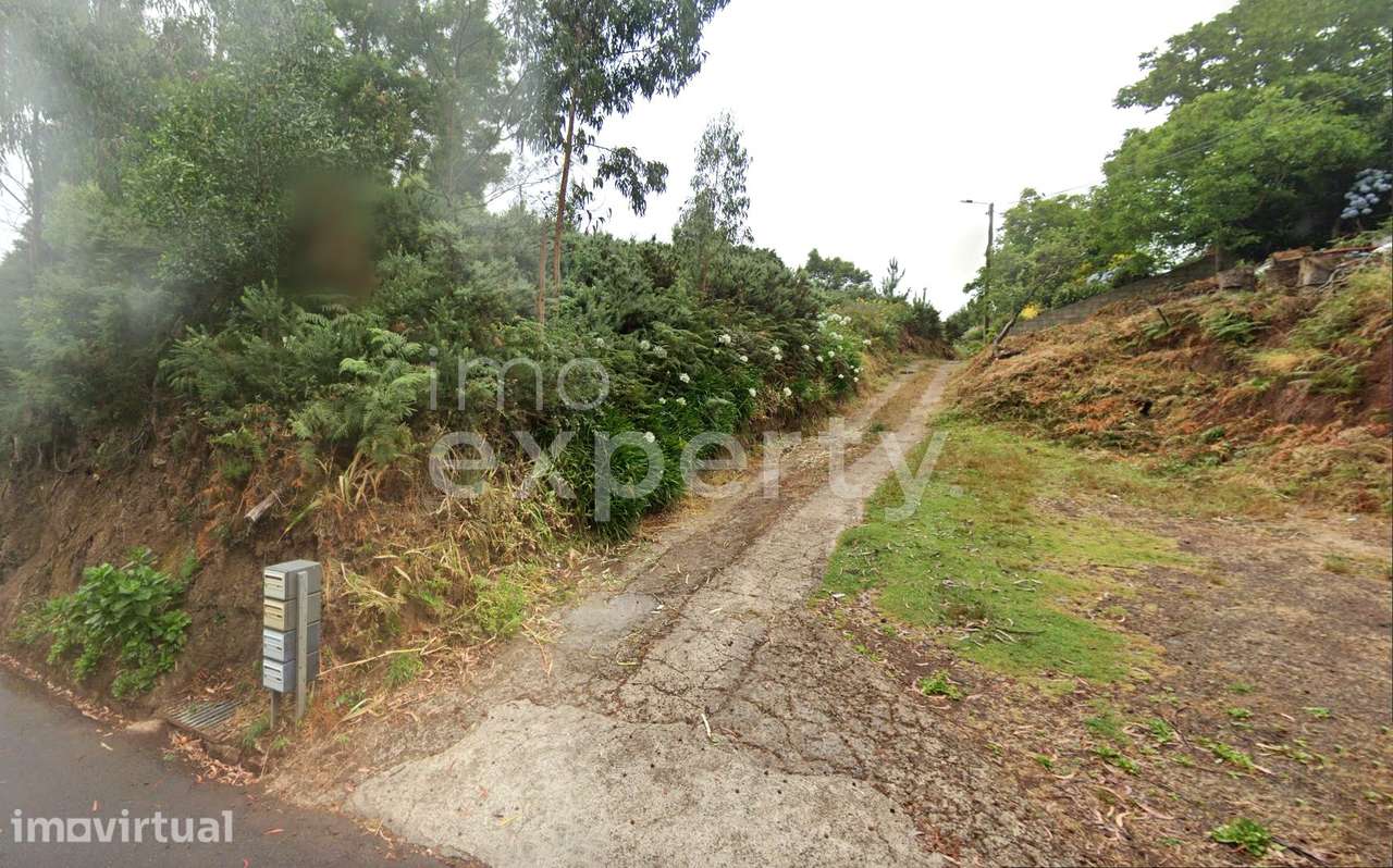 Terreno com 3960m2 com capacidade construtiva e dois acessos em Gaula, - Grande imagem: 2/8