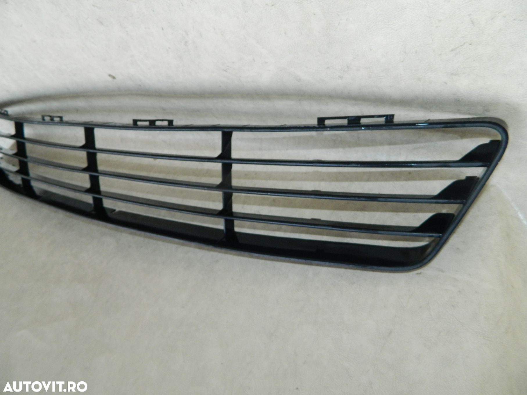 Grila intre proiectoare, Ford Fiesta, 2005, 2006, 2007, 2007, 2008,, 2S61-A018A58-A - 6
